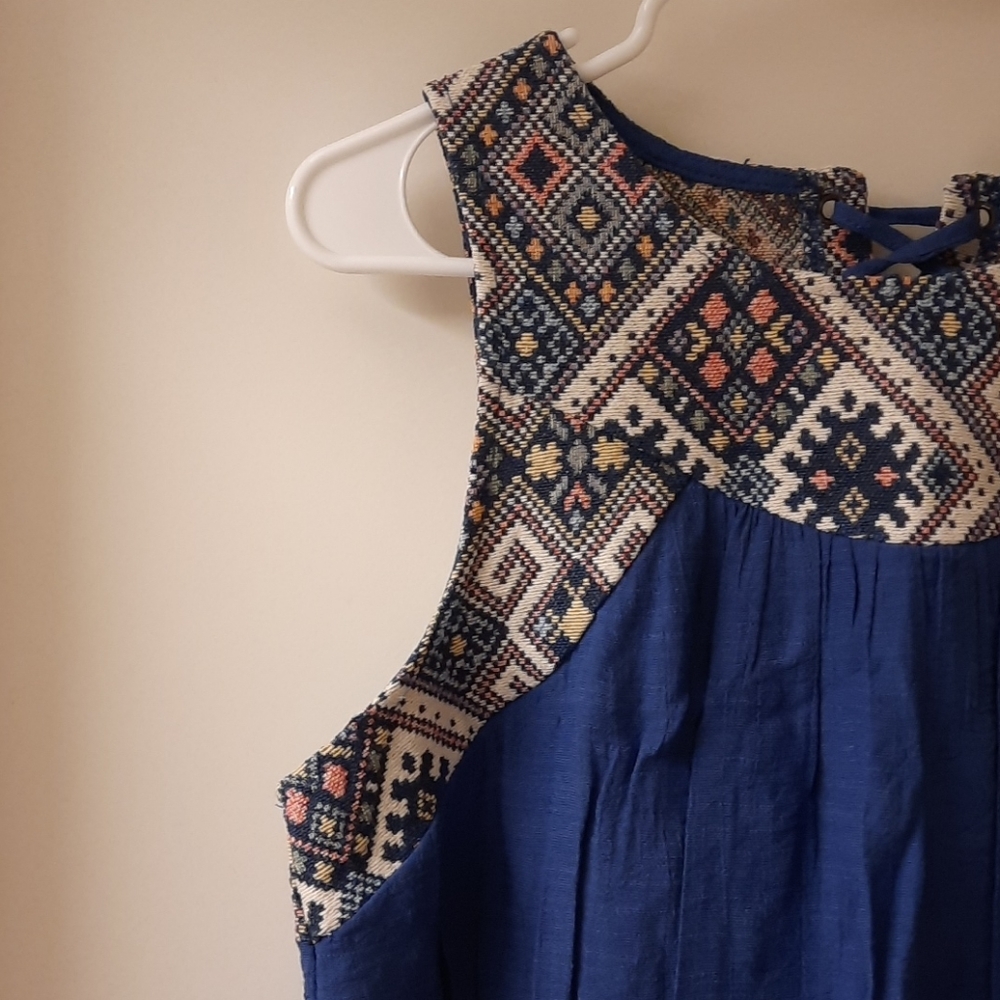 Doe & Rae Embroidered Crinkle Top - Picture 7 of 16